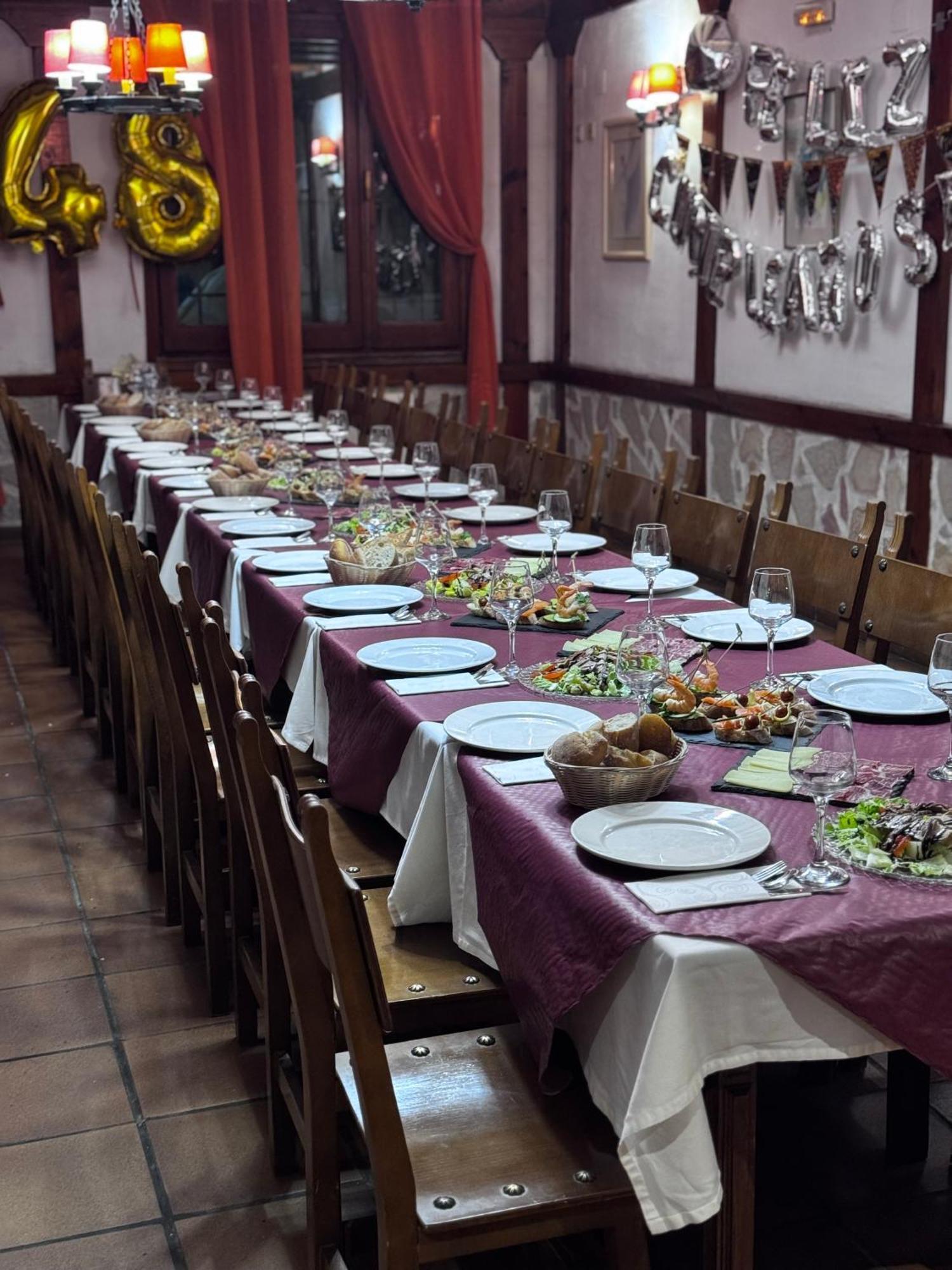 Hotel Restaurante Rio Cuervo Vega del Cadorno Exteriör bild